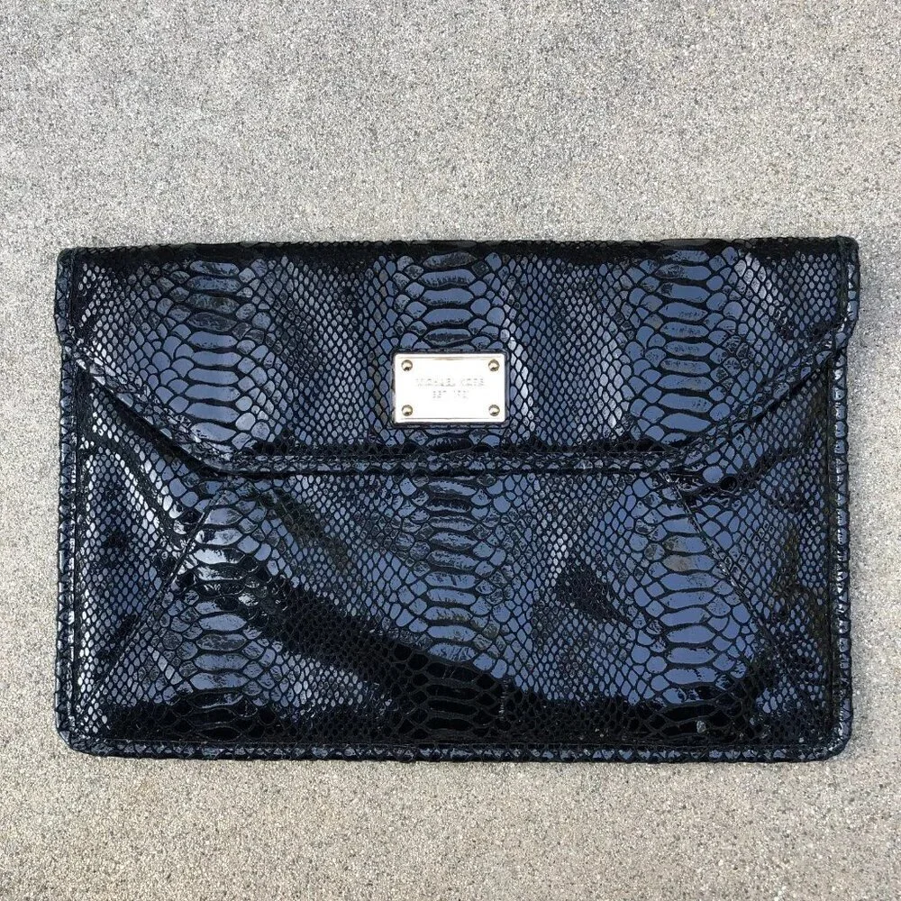 MICHAEL KORS Peyton Python Leather Clutch Purse Envelope Black Designer​​​